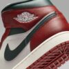 Air Jordan 1 Mid