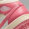 WMNS+AIR+JORDAN+1+MID (7) Air Jordan 1 Mid