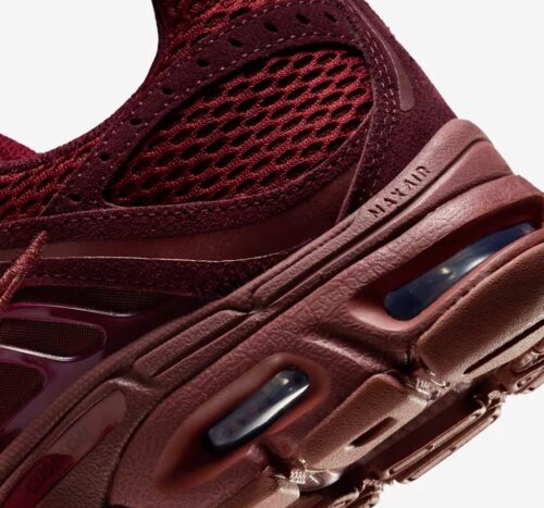W+NIKE+AIR+MAX+MOTO+2K (3) Nike Air Max Moto 2K